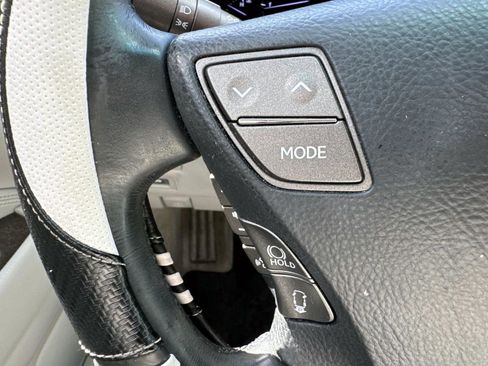 Used 2011 Lexus LS 460 image 24