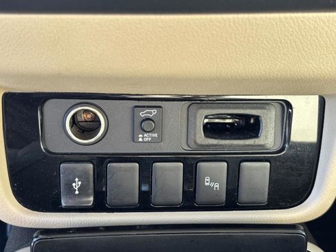 Used 2019 Mitsubishi Outlander SE image 20