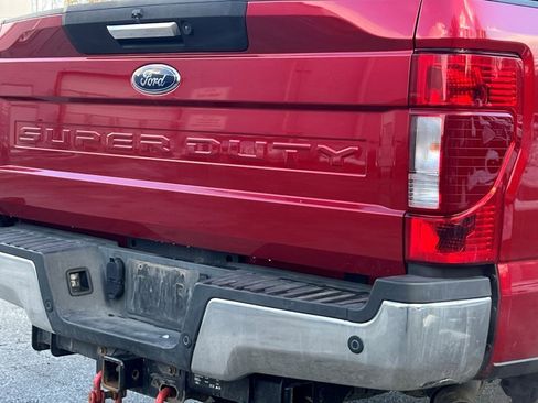 Used 2022 Ford F250 XLT w/ XLT Premium Package image 6