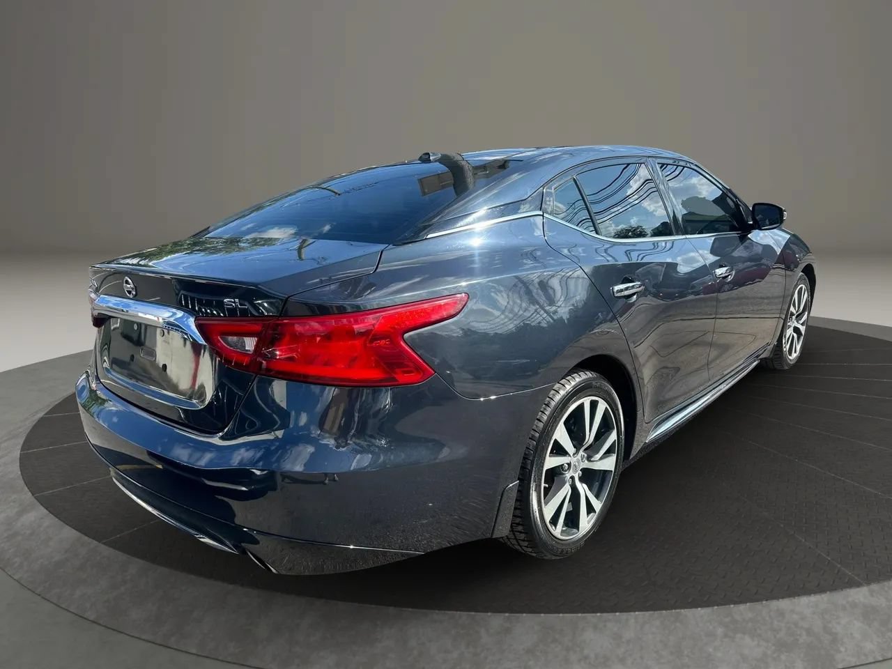 Used 2017 Nissan Maxima 3.5 SL FWD image 5