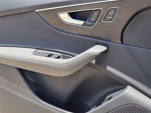 Certified 2023 Audi Q8 Prestige AWD/4WD image 30