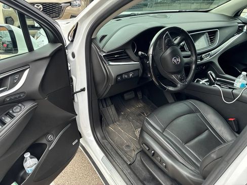 Used 2021 Buick Enclave Avenir w/ Avenir Technology Package AWD/4WD image 8