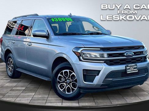 Used 2024 Ford Expedition XLT image 1