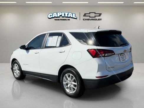 Used 2022 Chevrolet Equinox LS w/ LS Convenience Package FWD image 3