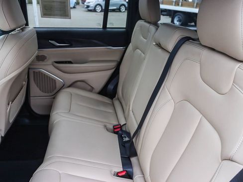 Used 2023 Jeep Grand Cherokee 4WD 4xe image 44