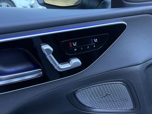 Certified 2025 Mercedes-Benz C 300 Sedan image 4