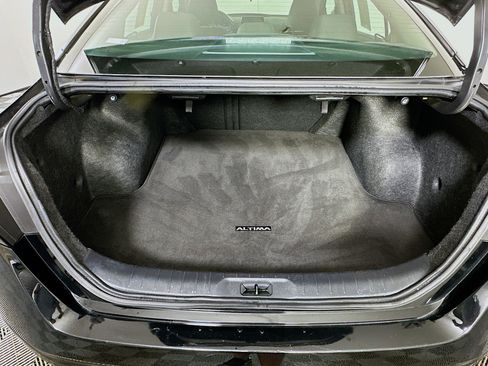 Used 2025 Nissan Altima 2.5 SV image 27