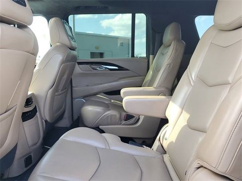 Used 2019 Cadillac Escalade ESV Platinum image 22