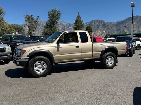 Used 2003 Toyota Tacoma 4x4 Xtracab V6 w/ Convenience Pkg image 54