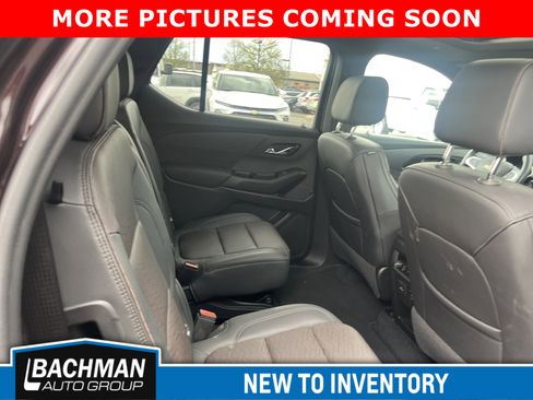 Used 2023 Chevrolet Traverse High Country image 11