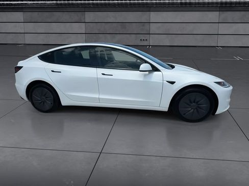 Used 2026 Tesla Model 3 RWD image 9