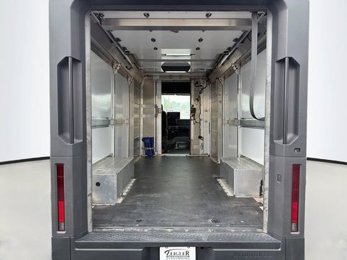 Used 2024 Chevrolet Brightdrop 600 w/ Commercial Equipment Package AWD/4WD image 9