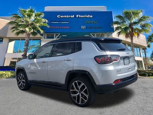Used 2025 Jeep Compass Limited w/ Elite Group AWD/4WD image 7