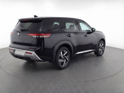 Used 2025 Nissan Kicks SV FWD image 9