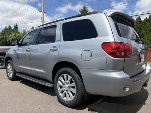 Used 2016 Toyota Sequoia Limited w/ Safety & Convenience Package AWD/4WD image 11
