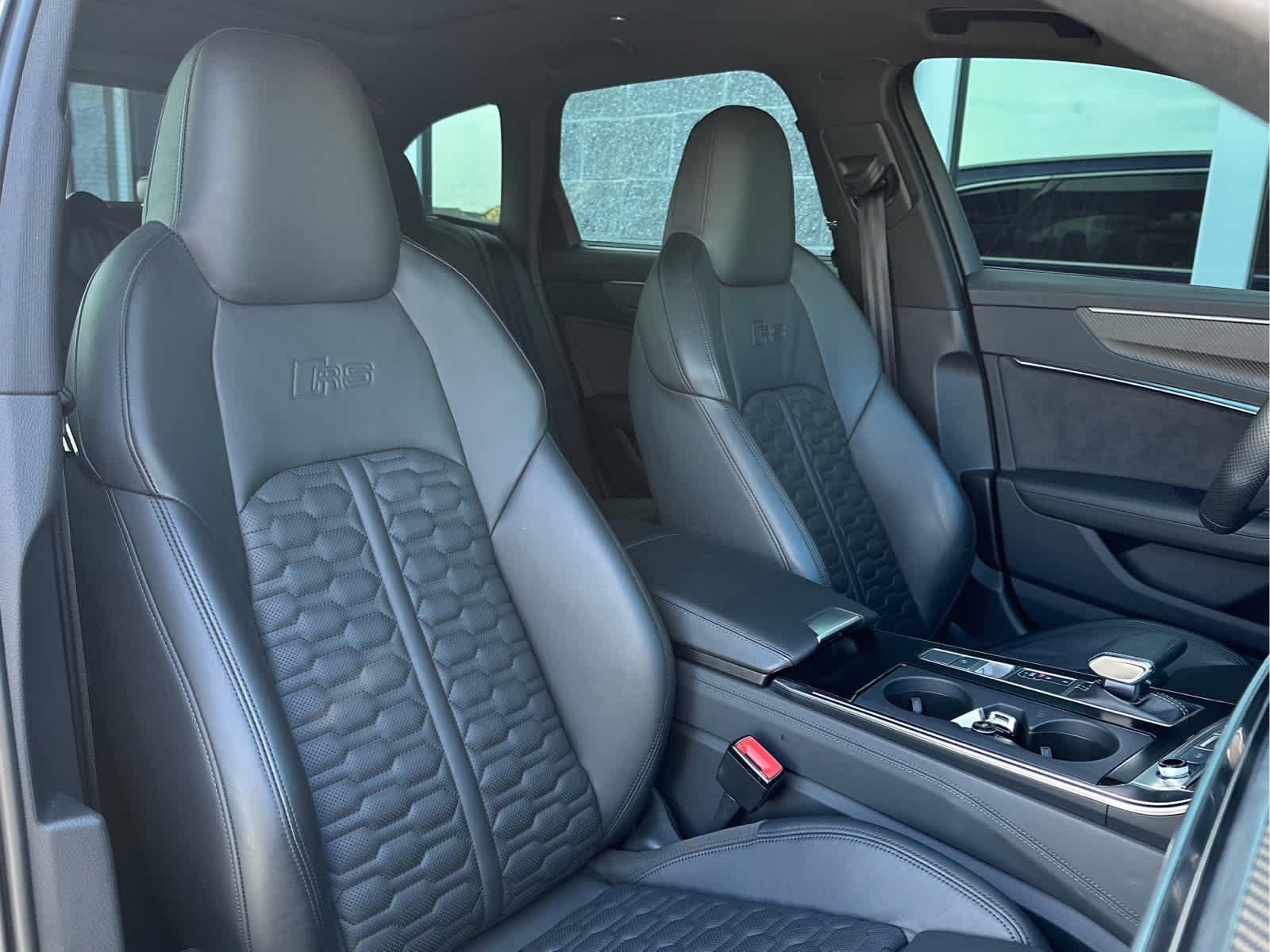 Used 2023 Audi RS 6 AWD/4WD image 13