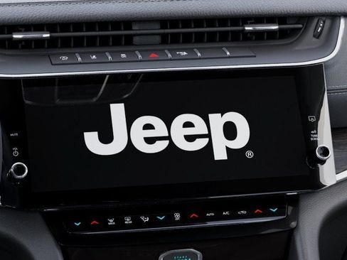 New 2026 Jeep Grand Cherokee Limited w/ Luxury Tech Group II AWD/4WD image 18