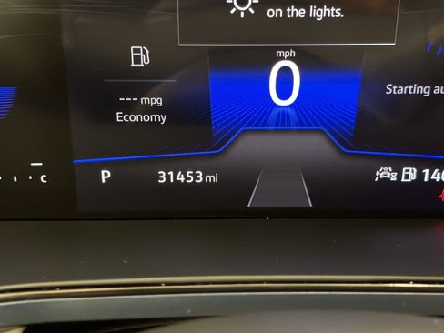 Used 2023 Volkswagen Taos SE FWD image 18