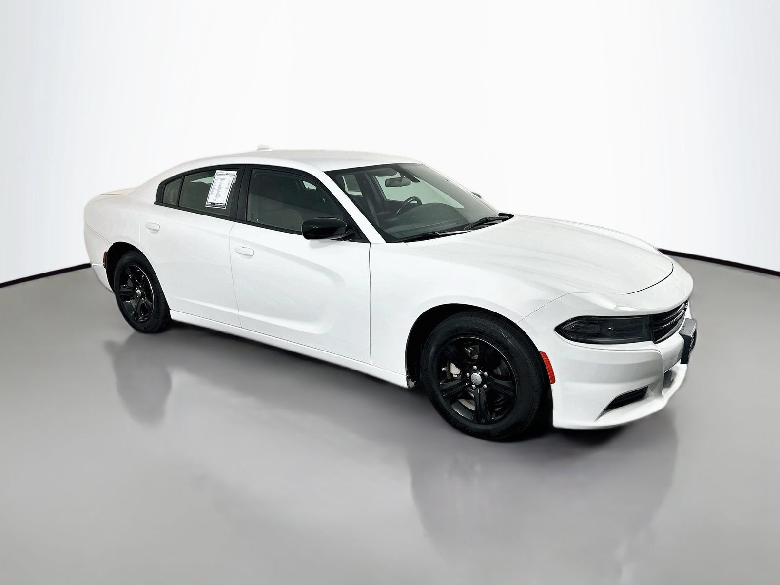 Used 2023 Dodge Charger SXT RWD image 1