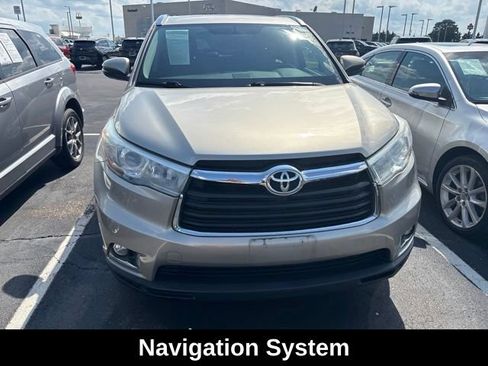 Used 2014 Toyota Highlander Limited AWD/4WD image 2