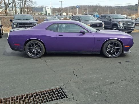 Used 2023 Dodge Challenger R/T w/ Plus Package image 11