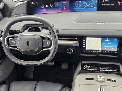 New 2025 Lincoln Navigator Reserve w/ Jet Appearance Package image 25