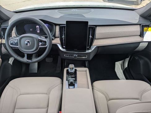New 2026 Volvo XC90 B6 Plus w/ Protection Package image 11