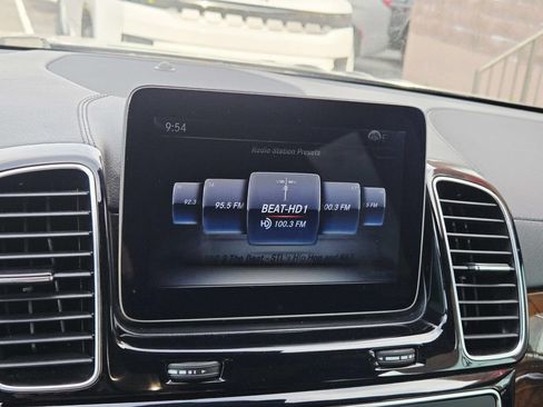 Used 2019 Mercedes-Benz GLS 450 4MATIC image 27