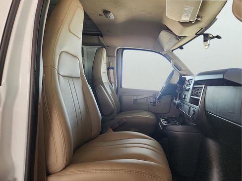 New 2026 GMC Savana 2500 RWD image 20
