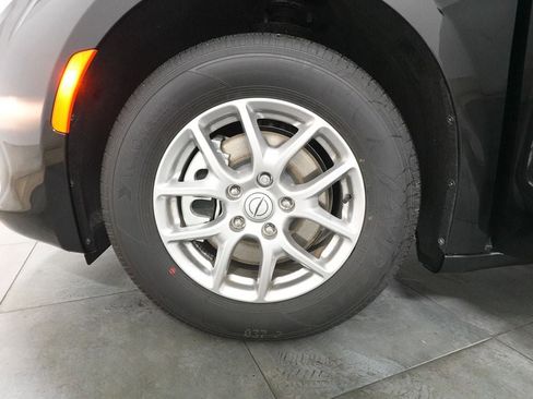 New 2026 Chrysler Voyager LX FWD image 31