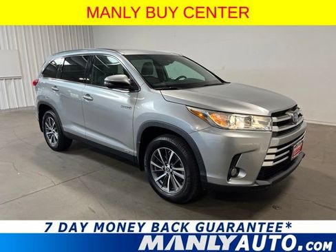 Used 2019 Toyota Highlander XLE AWD/4WD image 1