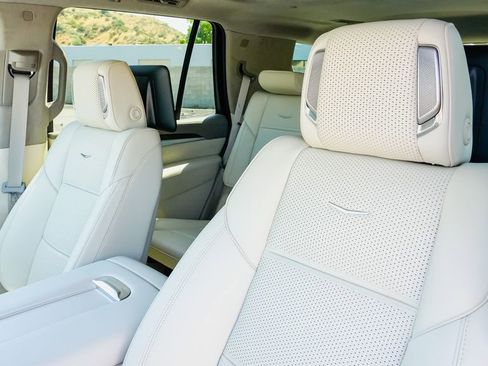 New 2026 Cadillac Escalade Platinum Sport AWD/4WD image 14