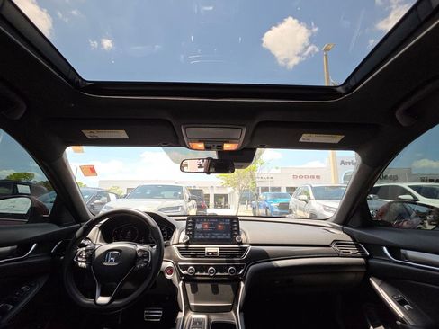 Used 2019 Honda Accord Sport image 19
