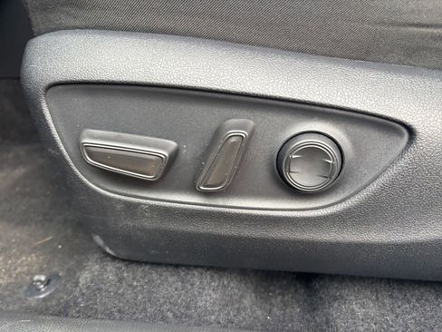 Used 2025 Toyota RAV4 XLE image 23