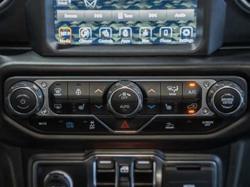 Used 2022 Jeep Wrangler Unlimited Rubicon 4xe w/ Cold Weather Group image 28