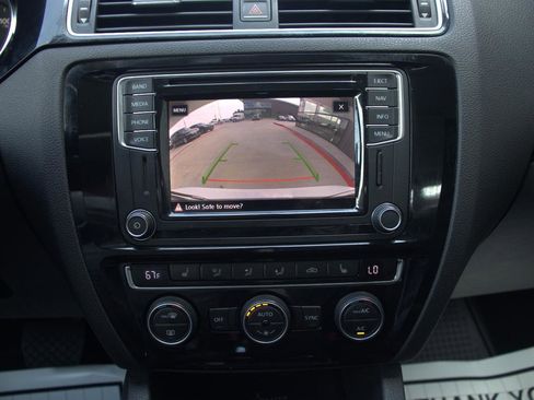 Used 2017 Volkswagen Jetta SEL image 42