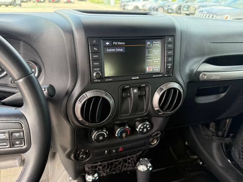 Used 2018 Jeep Wrangler Sport AWD/4WD image 20