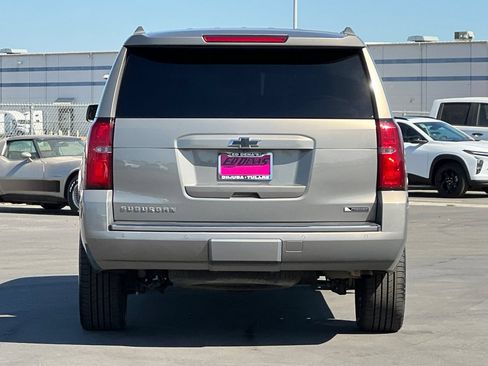 Used 2018 Chevrolet Suburban Premier AWD/4WD image 6
