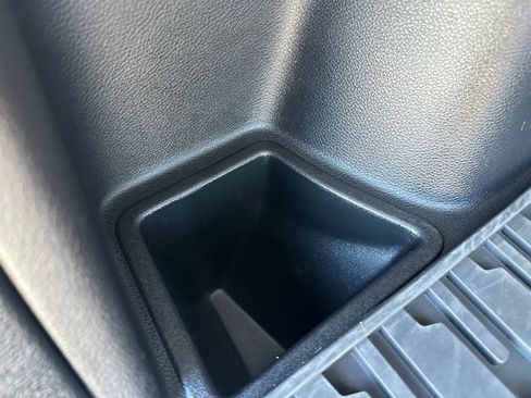 Used 2021 Jeep Grand Cherokee Laredo image 36