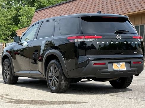 Used 2022 Nissan Pathfinder S AWD/4WD image 3
