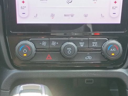 Used 2025 Ford Ranger XLT w/ Equipment Group 301A High AWD/4WD image 25