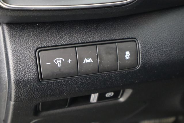 Used 2022 Hyundai Santa Fe SEL FWD image 22