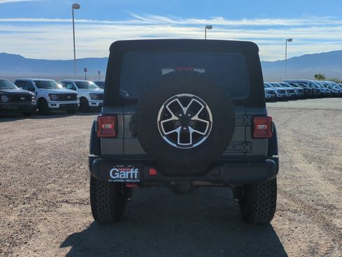 Used 2024 Jeep Wrangler Unlimited Rubicon w/ Convenience Group image 4