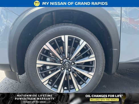 New 2026 Nissan Pathfinder Platinum AWD/4WD image 10