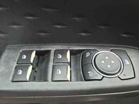 Used 2020 Ford Escape SE image 27