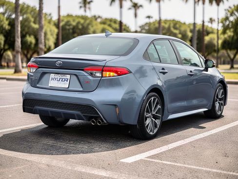 Used 2022 Toyota Corolla SE w/ Carpet Mat Package (TMS) FWD image 5