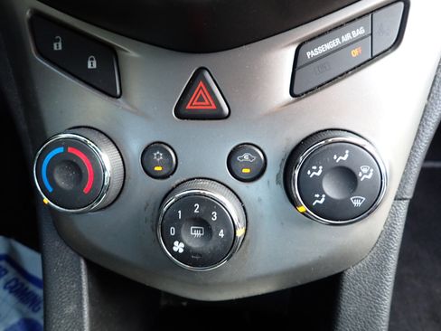 Used 2012 Chevrolet Sonic LT image 35