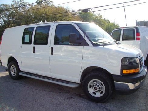 Used 2024 GMC Savana 2500 w/ Driver Convenience Package image 1