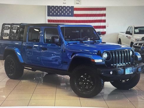 Used 2022 Jeep Gladiator Sport AWD/4WD image 2