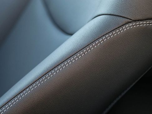 New 2026 Toyota Corolla Cross XLE image 27